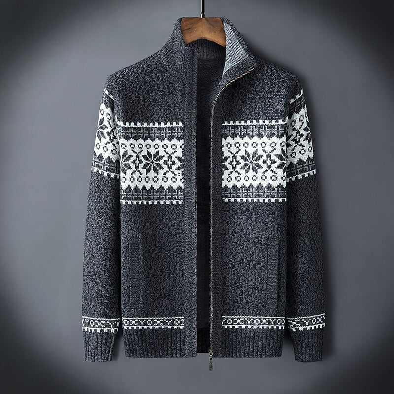 Stijlvol Scandinavisch gebreid fleece herenvest, donkerblauw, met rits. Comfortabele en warme winterkleding.