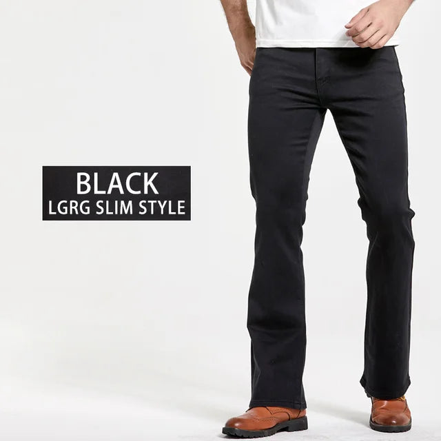 Detail van de stof van de donkerblauwe slim fit bootcut jeans Lucas, toont kwaliteit en comfort.