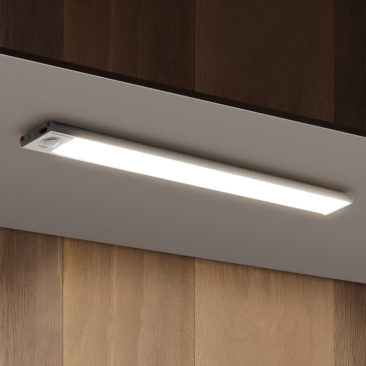 Handige oplaadbare bewegingssensor lamp voor slimme binnenverlichting.