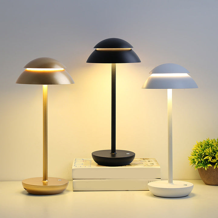 Draadloze oplaadbare LED tafellamp, modern design, sfeervol interieurlicht.