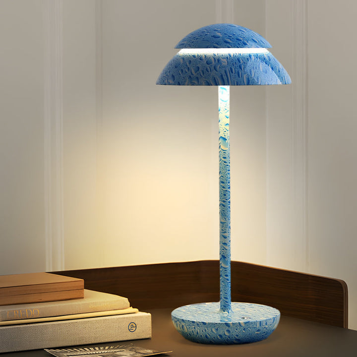 Draadloze design lamp, LED verlichting voor een modern en praktisch interieur.