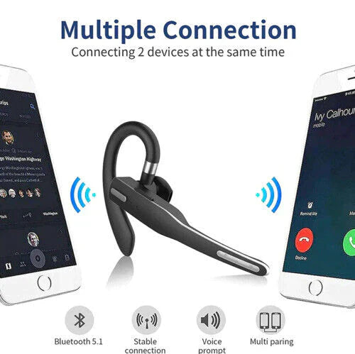 Bestuurder gebruikt RoadMic Pro headset als Bluetooth carkit met ruisonderdrukking voor veilig bellen onderweg.