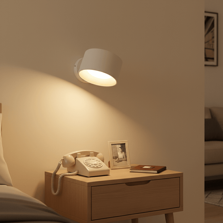 Flexibele draadloze LED wandlamp met afstandsbediening. Scandinavisch design voor modern interieur, makkelijk te plaatsen.