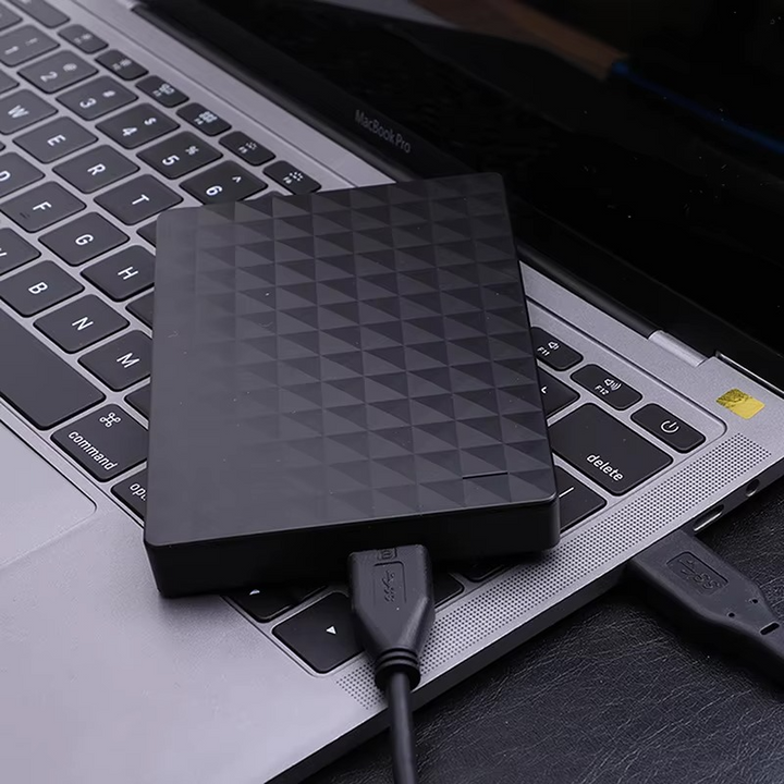 Draagbare externe harde schijf 8TB USB 3.0 voor snelle dataopslag en back-up van bestanden. Compact en betrouwbaar.