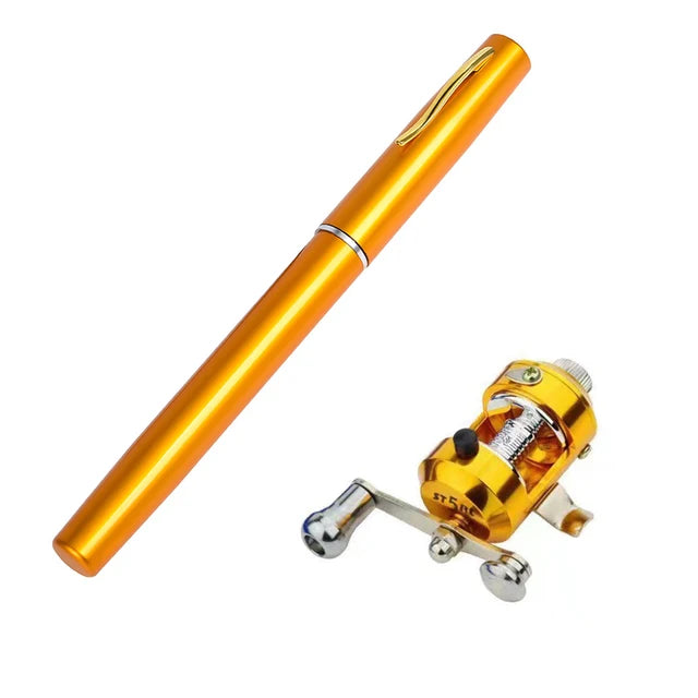 Lichtgewicht aluminium telescoop hengel in gebruik. Comfortabele grip voor elke visser; een compacte visuitrusting.