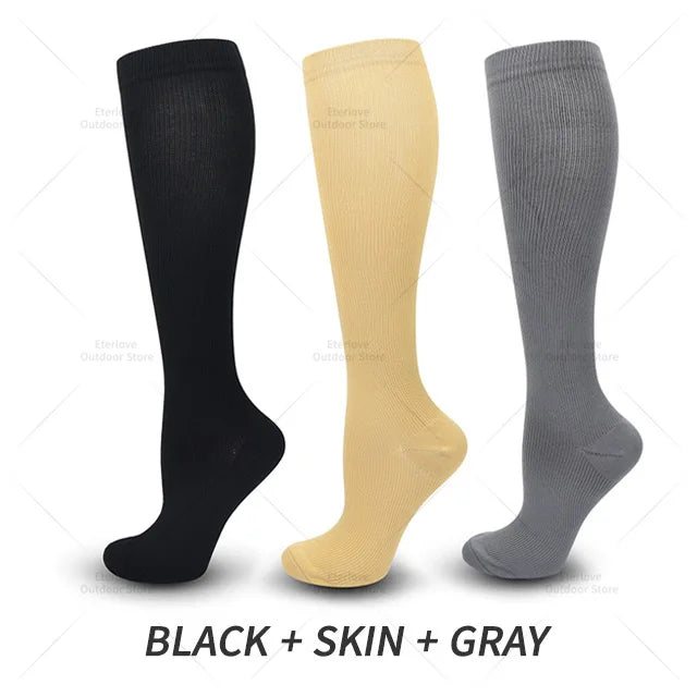 Optimale ondersteuning met compressiesokken tot de knie. Vermindert spierpijn en versnelt herstel. Unisex.