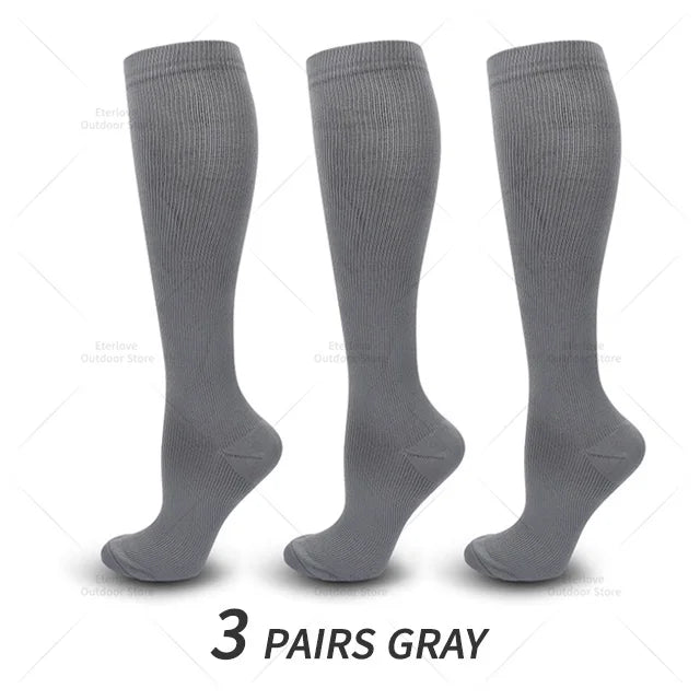 Set van 3 paar FitSupport compressiesokken, kniehoog. Comfortabel voor dagelijks gebruik en sportactiviteiten.
