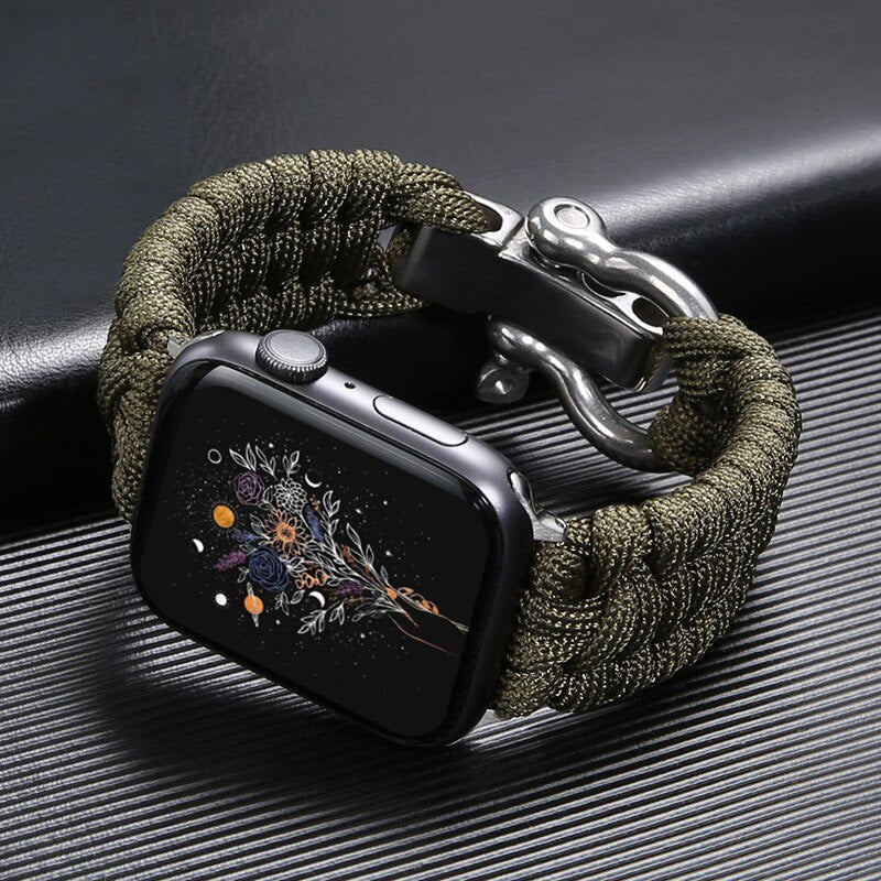 "Duurzaam nylon Okimo bandje voor Apple Watch met robuust paracord design en zware roestvrijstalen sluiting."