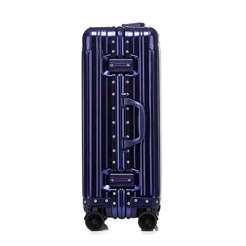 Veilige aluminium-magnesium reiskoffer met geïntegreerd TSA slot voor zorgeloos zakelijk reizen.
