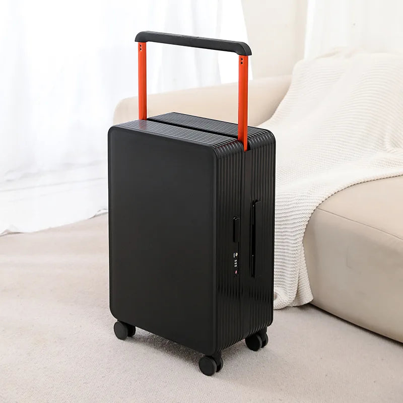 Dichtbij shot van het geïntegreerde TSA-slot op de stevige Dublin hardcase reiskoffer voor veilige bagage.
