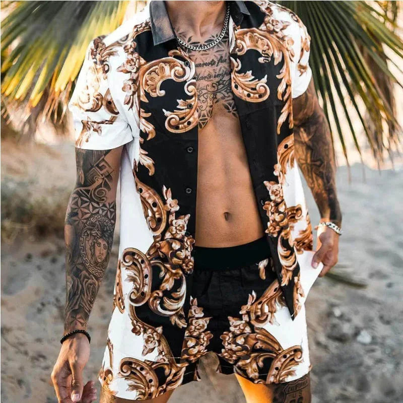 Heren zomerset met opvallende print op het strand