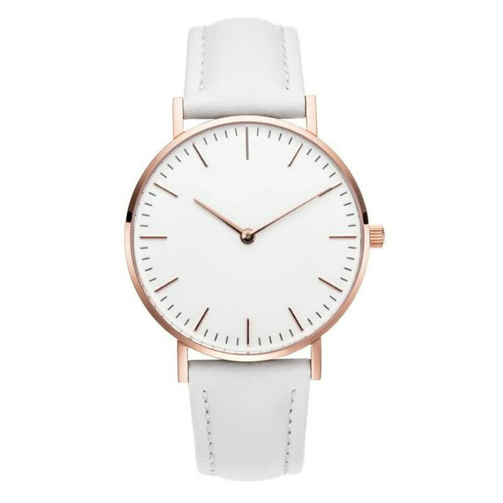 Elegant CrystalWatch™ dameshorloge met tijdloos design en fonkelende kristallen.