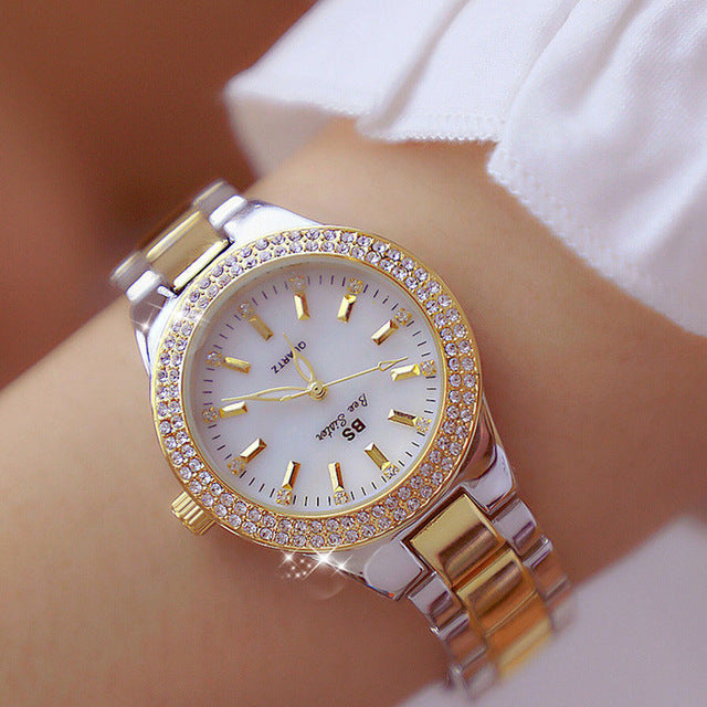 Elegant Esmée dames quartz horloge van roestvrij staal met glanzende afwerking, zilverkleurig.