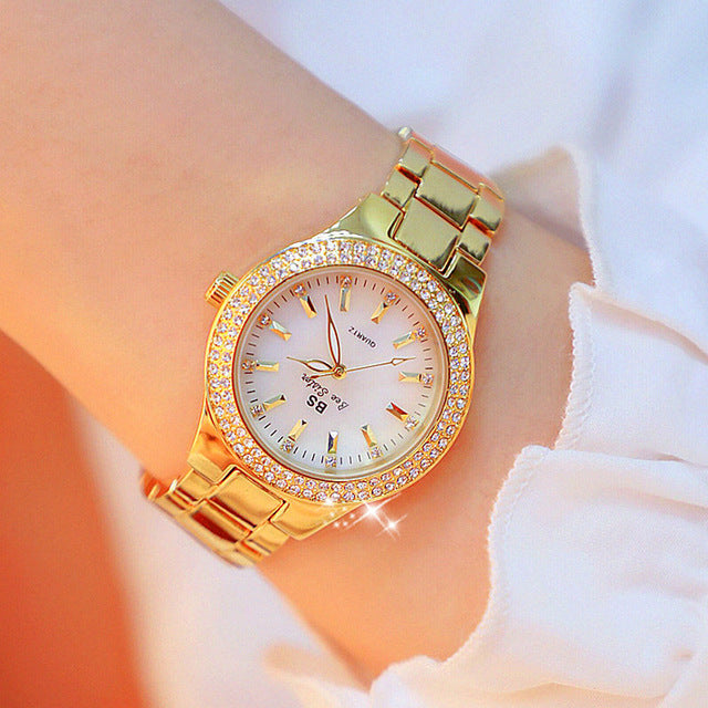 Stijlvol dames quartz horloge Esmée in zilver of goud, roestvrij staal met glanzende wijzerplaat.