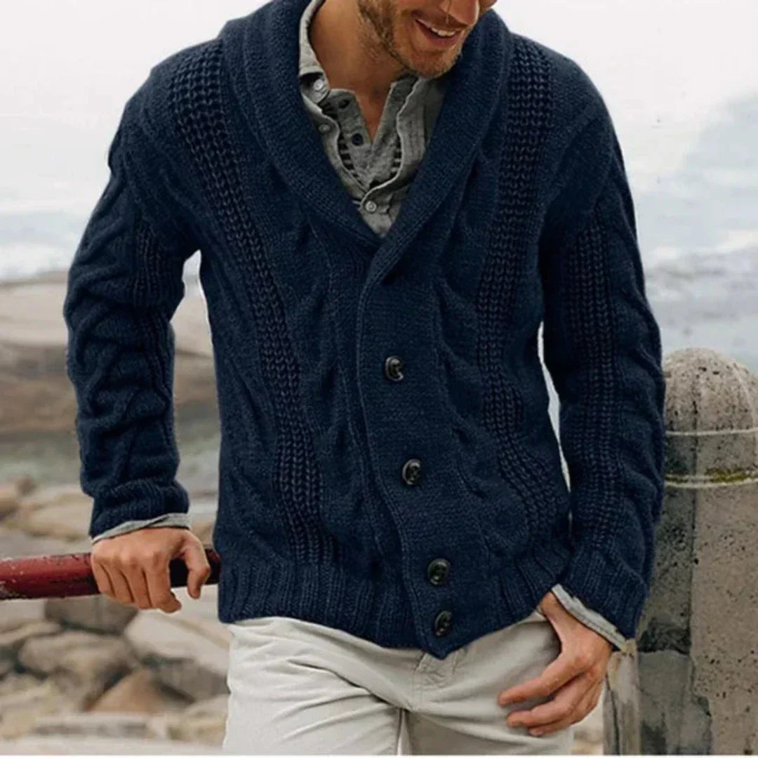 Elegant heren vest met warme shawlkraag, perfect voor stijlvolle mannenmode in de winter.