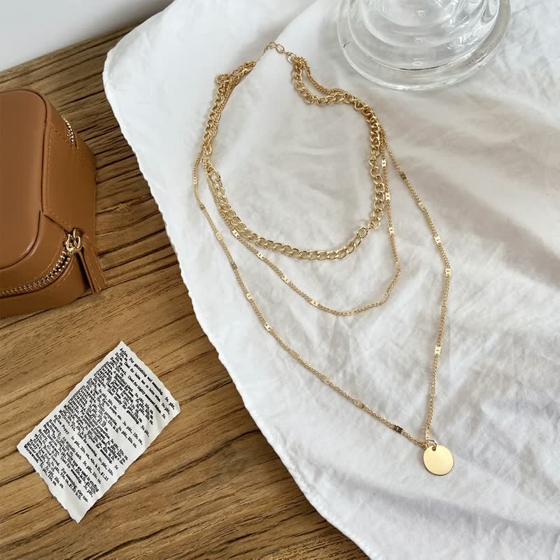 Deze damesketting voegt elegantie toe aan elke look. Stijlvol sieraad voor vrouwen mode.