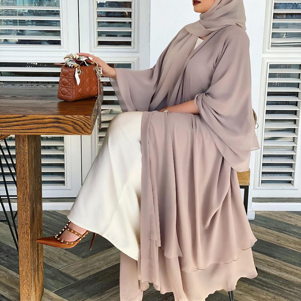 Open Amina abaya voor dames met hijab. Comfortabele lange jurk, perfect voor moslima mode.