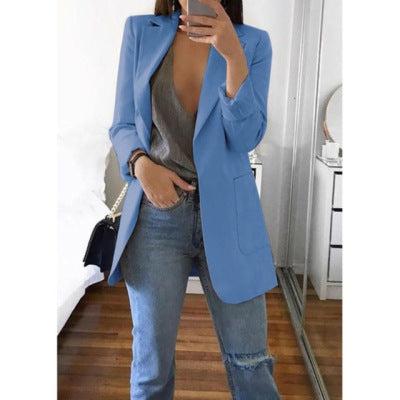 Comfortabele dames blazer met elegante uitstraling. Ideaal voor zakelijke kleding of een casual-chic look.