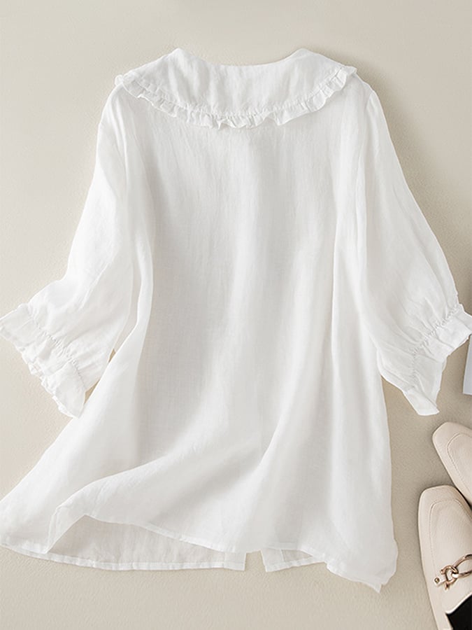 Witte dames blouse met elegante rucheskraag en trendy 3/4 mouwen. Een losse pasvorm voor optimaal comfort.