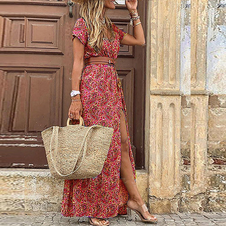 Luchtige dames boho maxi strandjurk met patroon, ideaal voor zomerse dagen, vakantie en ontspanning.