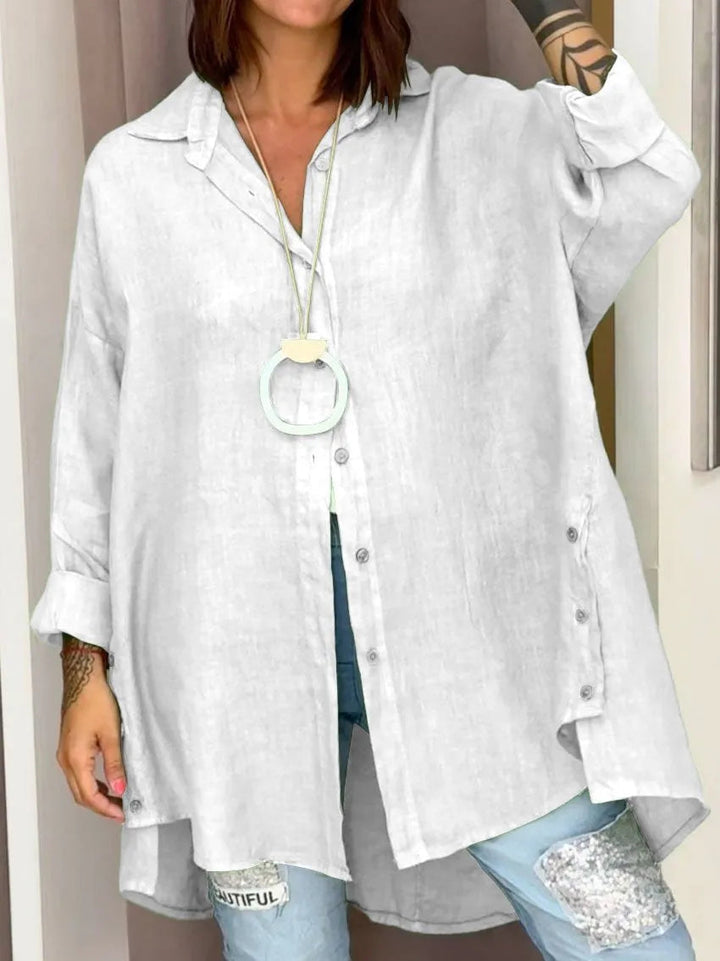 Elegante dames button-down blouse met lange mouwen en relaxte pasvorm, perfect voor een casual look.