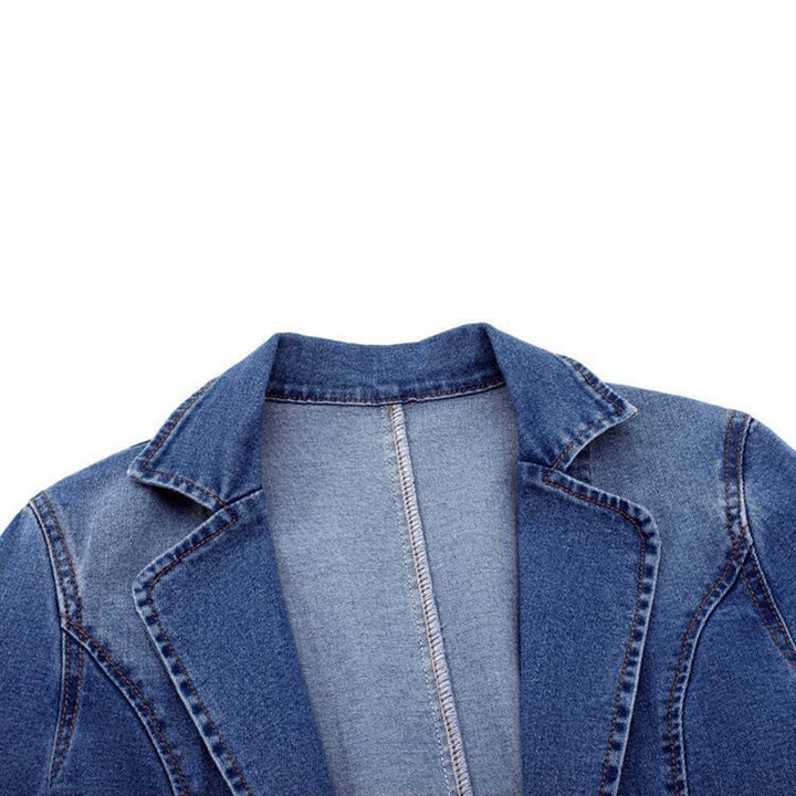 Comfortabele elegante dames blazer in blauw, ideaal voor zowel zakelijk als casual gebruik. Veelzijdige kleding.