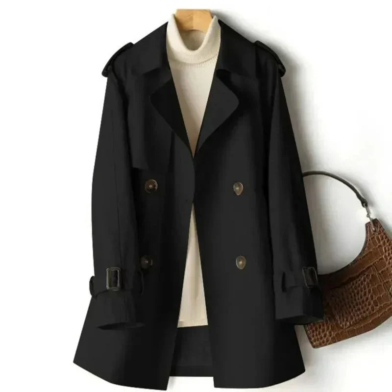 Stijlvolle getailleerde dames trenchcoat, perfect voor zowel zakelijke als casual looks in lente of herfst.