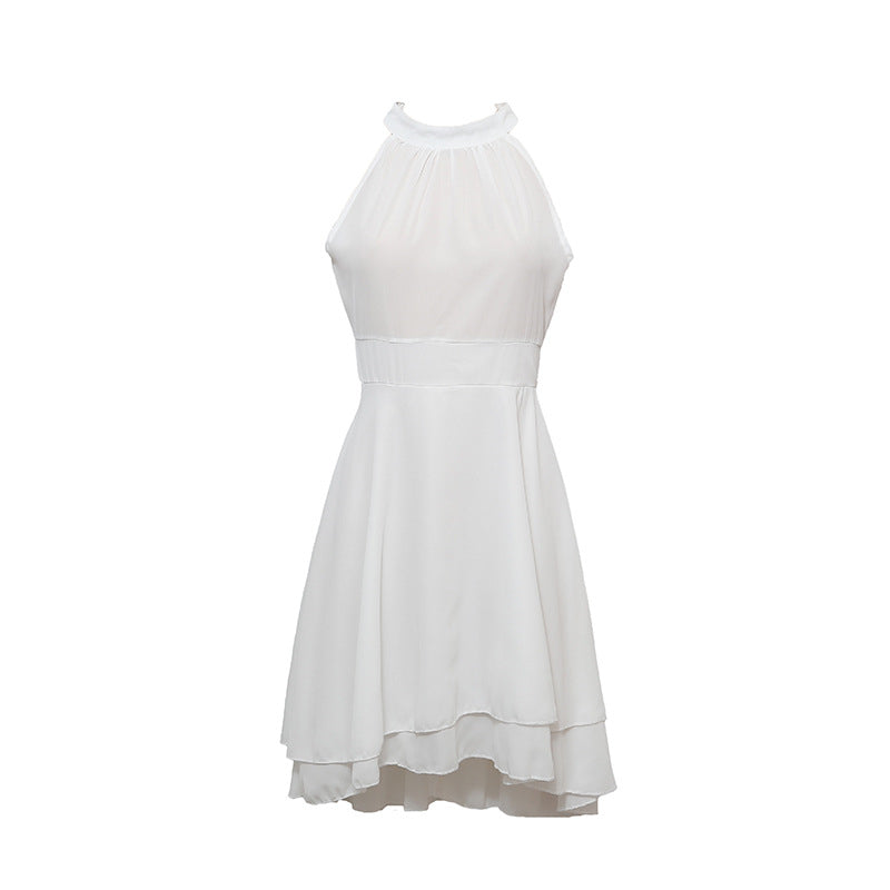 Feestelijke dameskleding: mouwloze halterjurk, chiffon midi, hoge taille, perfecte pasvorm.