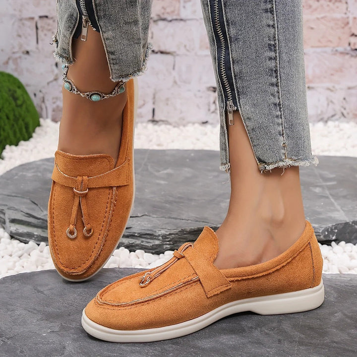 "Elegante dames loafers, stijlvolle leren schoenen voor comfort en veelzijdigheid, perfect voor elke modieuze vrouw."