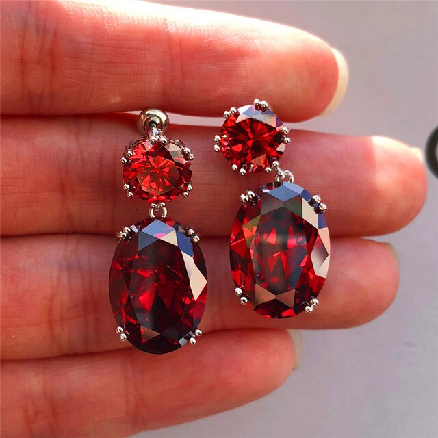 OvalEarring™: schitterende druppeloorbellen met heldere ovaal zirkonia, perfecte feestelijke accessoires.