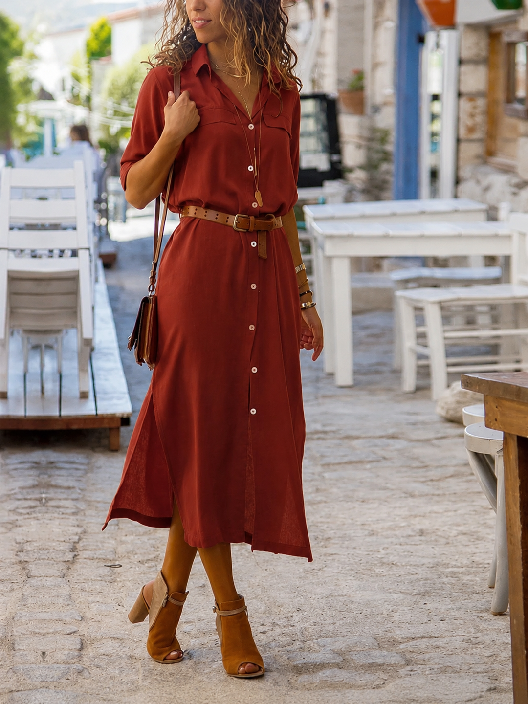 Elegante dames overhemd midi jurk met riem in klassiek ontwerp, ideaal voor diverse gelegenheden.