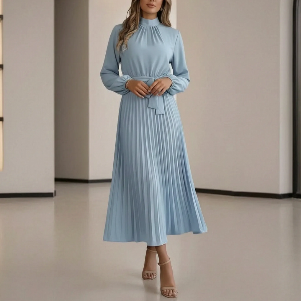 Elegante dames plooimidi jurk met strikceintuur in taille, perfect voor elke gelegenheid.