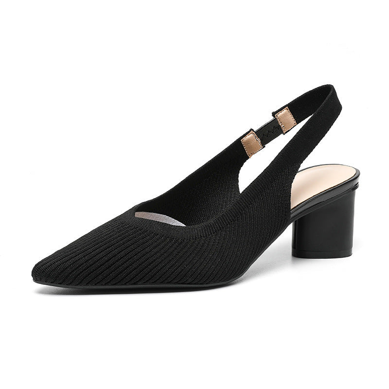 Veelzijdige dames pumps, slingback met spitse neus en lage blokhak, ideaal voor elk seizoen.