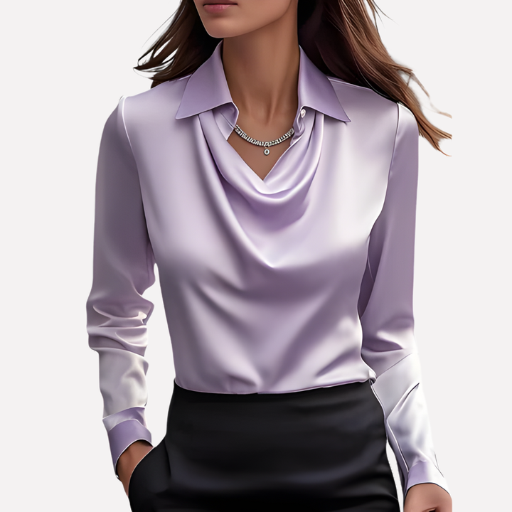 Elegante damesblouse met gedrapeerde kraag, lange mouwen en relaxte pasvorm. Stijlvolle en veelzijdige top.