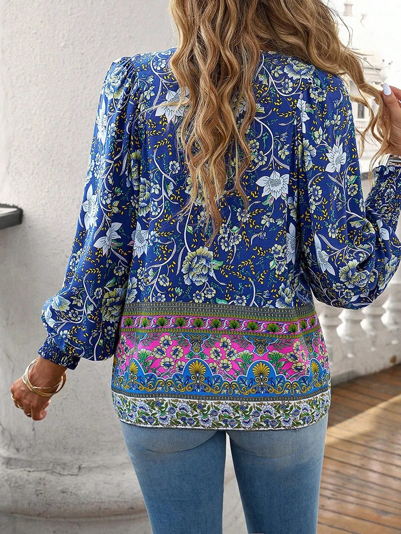Casual chique damesblouse met bloemenprint, lange mouwen. Modieuze en veelzijdige vrouwenmode top.