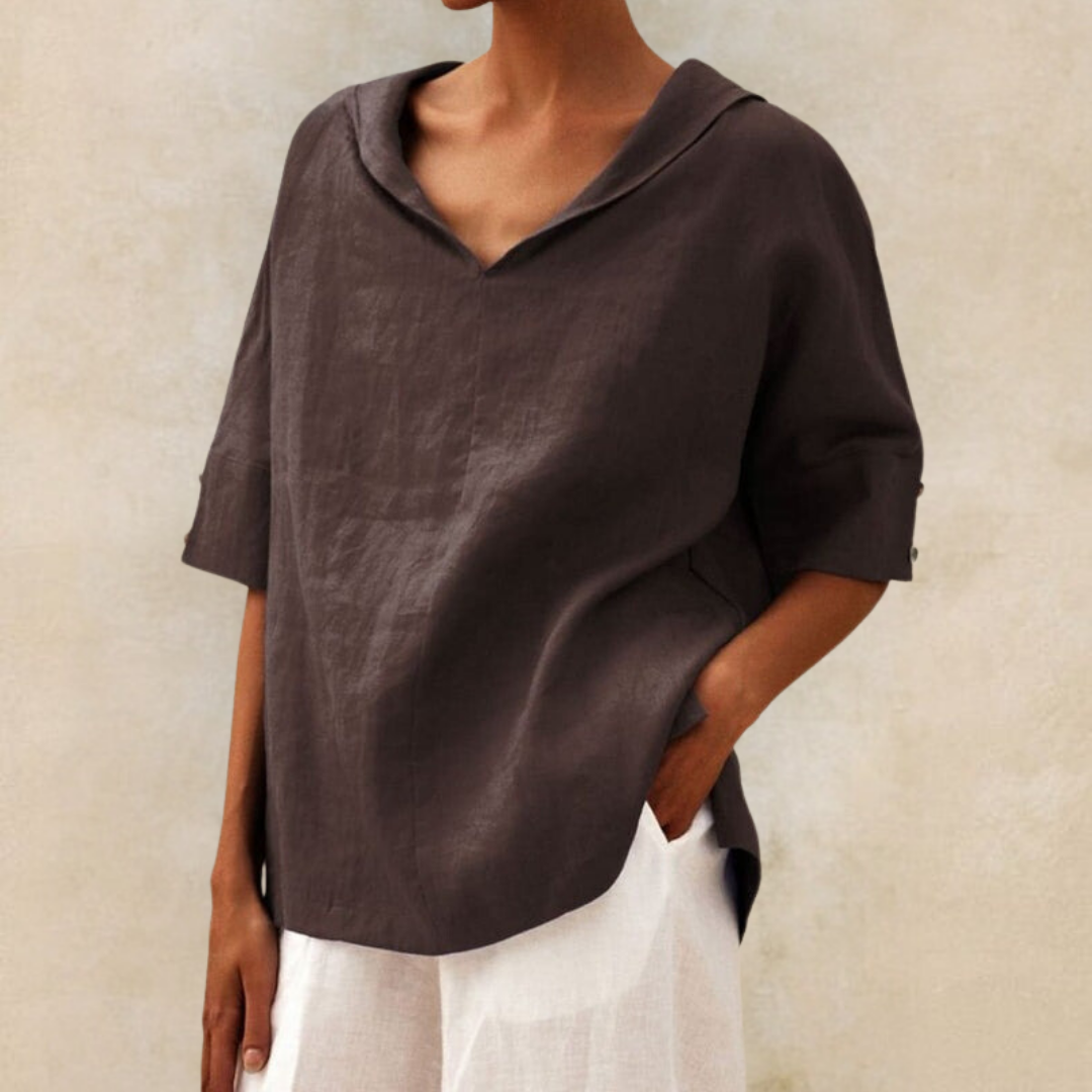 Stijlvolle damesblouse met kraag en korte mouwen, veelzijdig voor zowel casual als zakelijke looks.