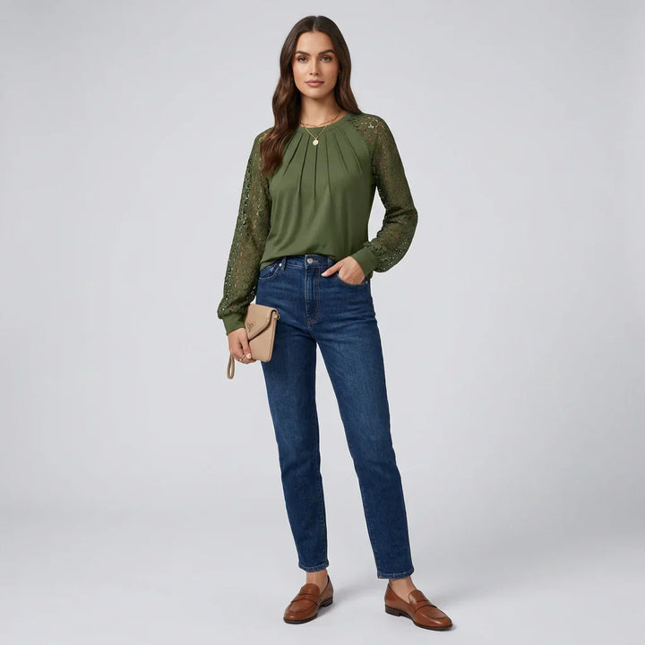 Elegante damesblouse met lange mouwen, plooien en kanten details, verkrijgbaar in groen, zwart, marineblauw.