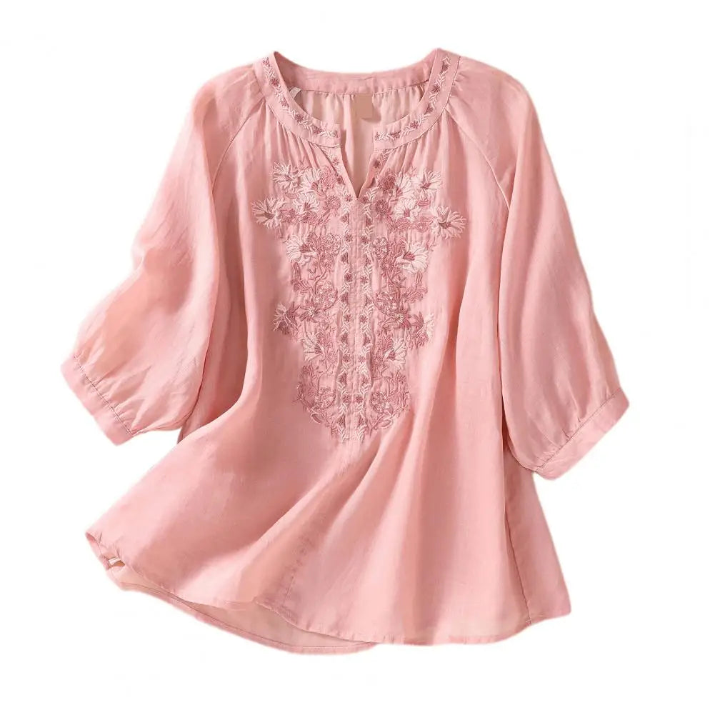 Casual-chic damesblouse van katoen met elegant bloemborduurwerk, perfect als zomerblouse met lange mouwen.