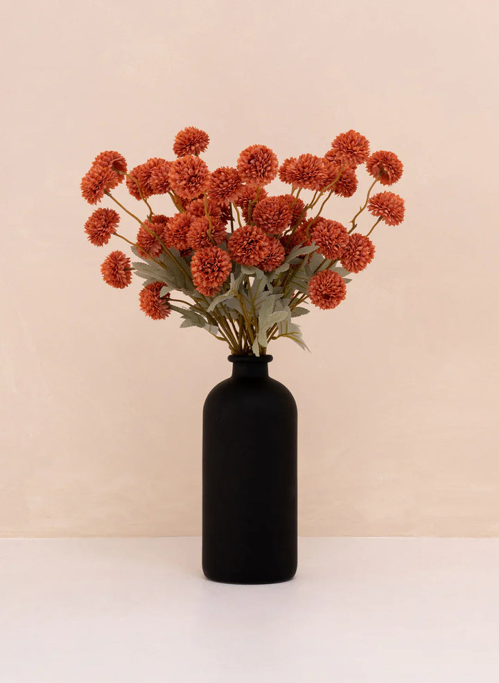 Elegante Kiku zijden kunstbloemen, 10 stelen, perfect voor tijdloze thuisdecoratie en interieur.