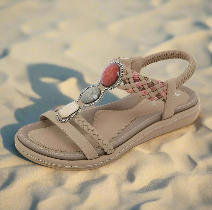 Comfortabele lage dames sandalen voor dagelijks gebruik. Stijlvolle zomersandalen met subtiele bandjes voor optimaal comfort.