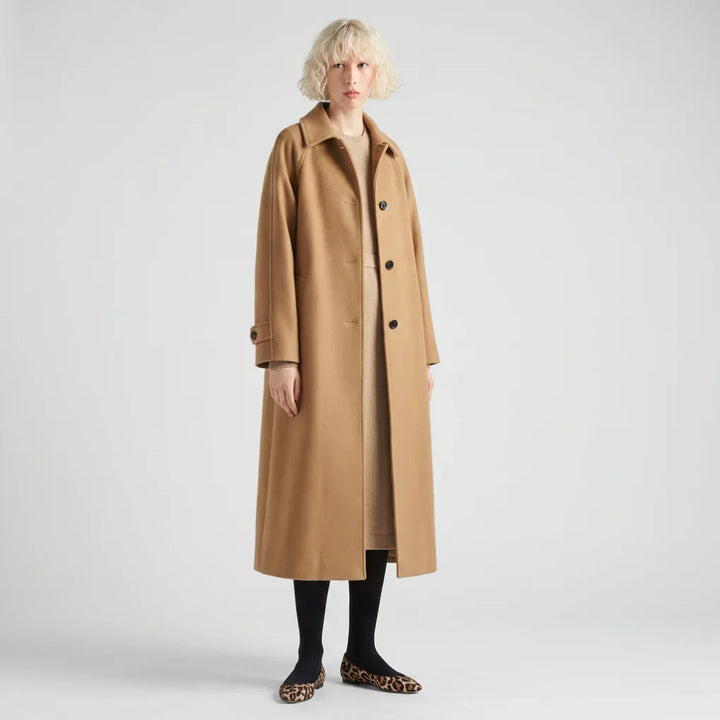 Elegante lange khaki damesjas van polyester mix. Stijlvolle en tijdloze bovenkleding, ideaal voor elk seizoen.