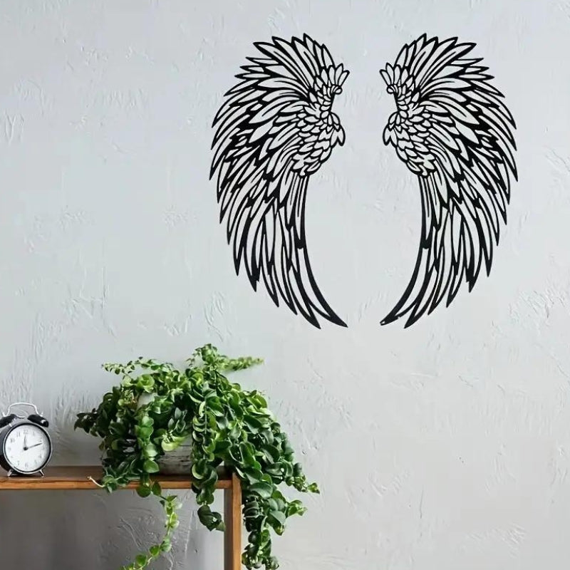 Decoratieve metalen engelenvleugels met geïntegreerde LED verlichting. Unieke muurkunst voor stijlvolle interieurs.