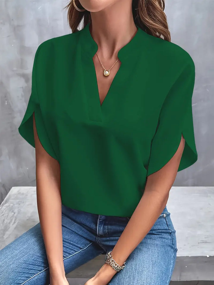 Elegante lichtgewicht damesblouse met verfijnde afwerking, ideaal voor elke gelegenheid.