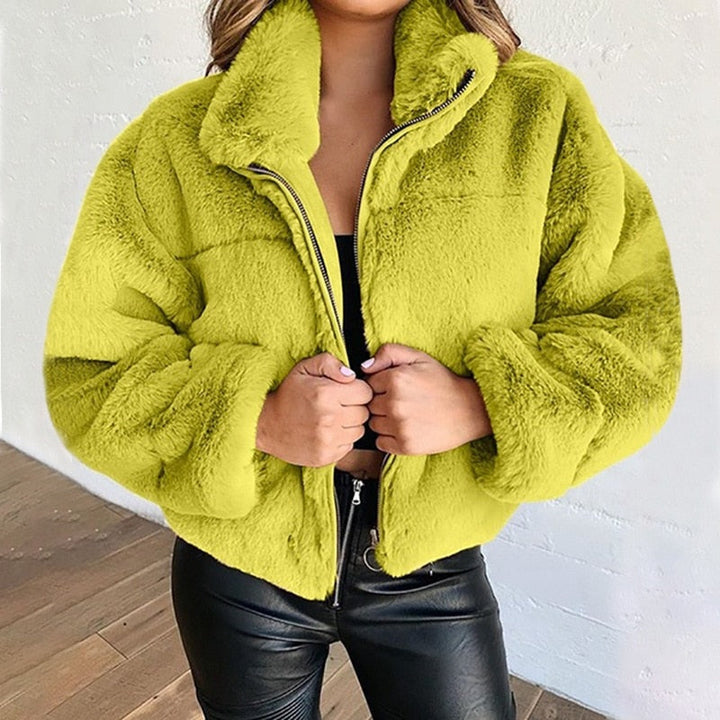 Modieuze dames winterjas, een zachte MarliesJacket I bontjas voor stijlvolle vrouwen die warmte zoeken.