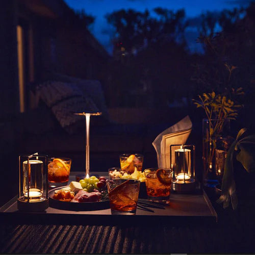 Oplaadbare draadloze tafellamp NordicaLight, ideaal voor flexibele verlichting binnen én buiten met gemak.