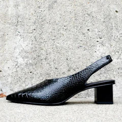 Stijlvolle bruine crocopumps voor dames, ideaal als zakelijke schoenen of feestpumps, met orthopedisch comfort.