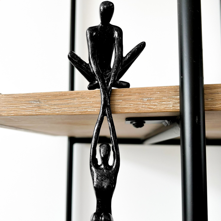 Elegante sculptuur 'Tijdloze Verbinding van Twee Zielen', handgemaakt, perfecte liefdesdecoratie.
