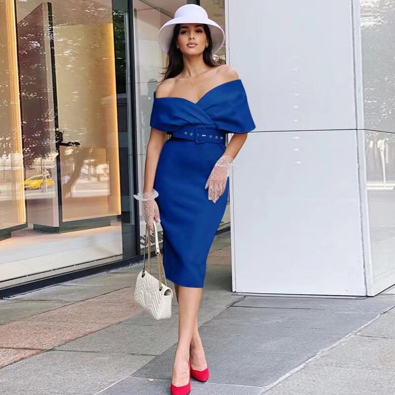 Prachtige dames off-shoulder midi jurk, ideaal als feestjurk of casual zomerjurk. Vrouwenkleding.