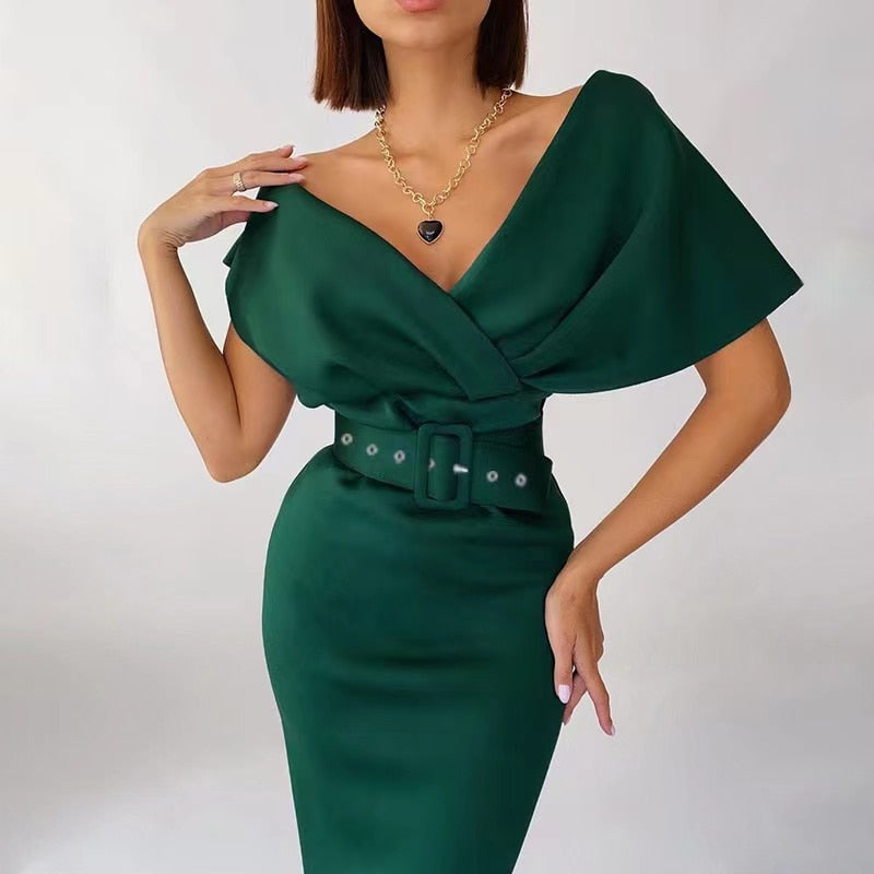 Stijlvolle zwarte off-shoulder damesjurk, elegante avondjurk voor elke speciale gelegenheid.