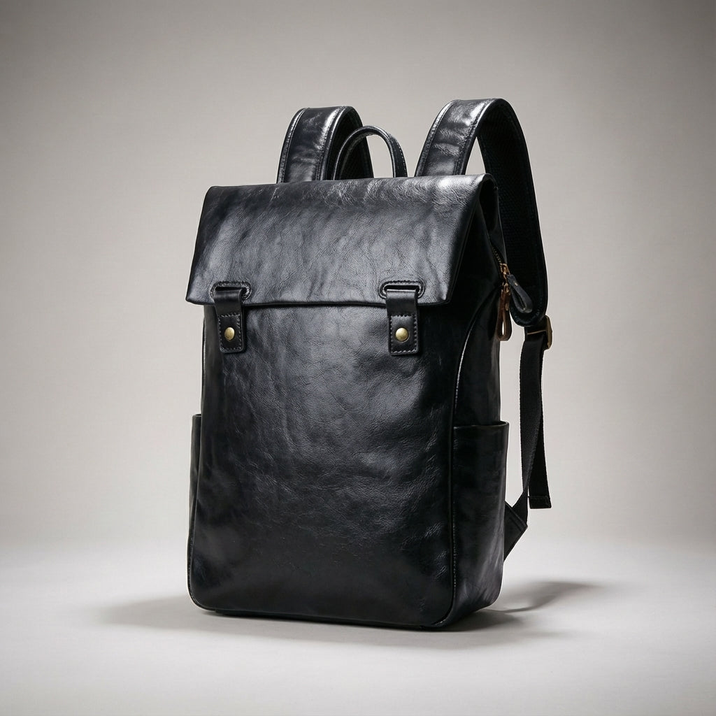 Leren rugzak in elegant design met speciale opbergruimte voor laptop. Geschikt voor dagelijks gebruik, school en zakelijk.